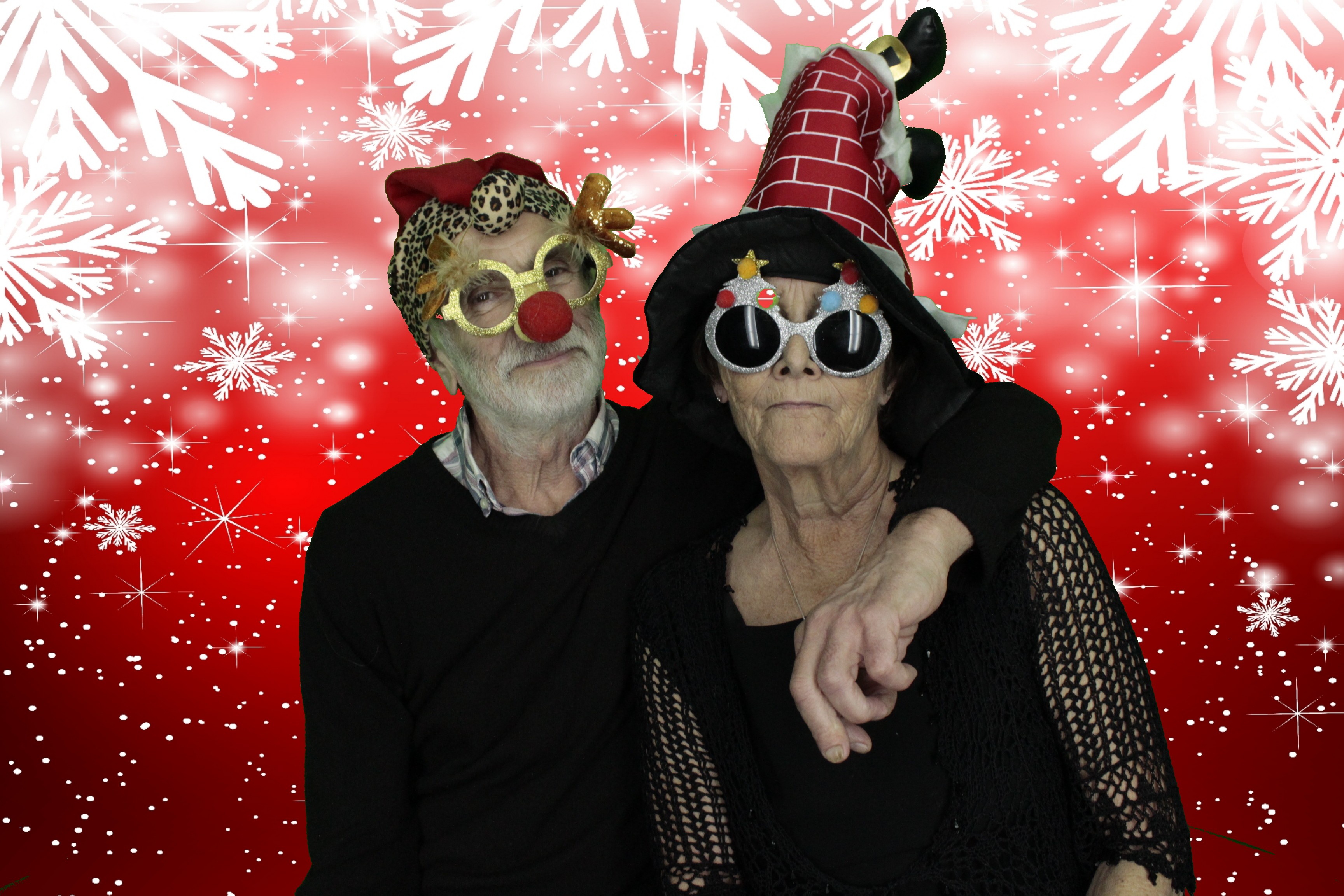 Silvermere Christmas Party | View more photos from the event at gallery.myphotoboothexperience.co.uk/u/MyPhotoBoothExperienceLtd/Silvermere-Christmas-Party-3